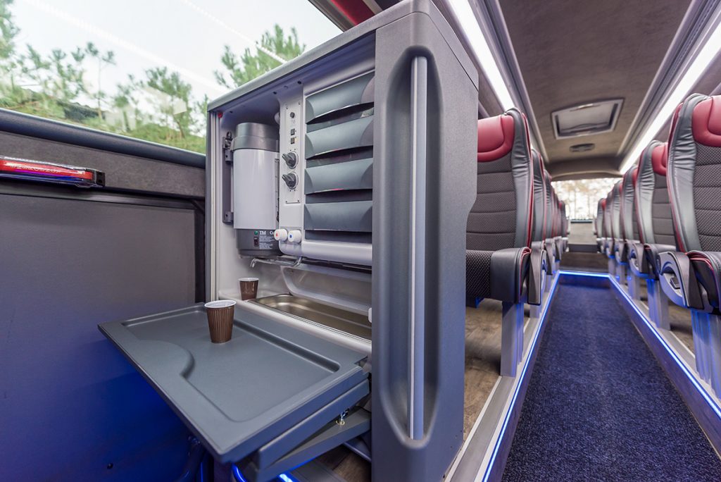 12_Mercedes_Benz_Atomic_Kueche